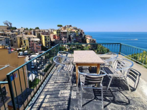  Appartamento Isola - In the center with Terrace - sea view & AC  Корнилья